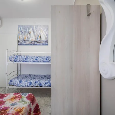Apartmán Lira 6 *